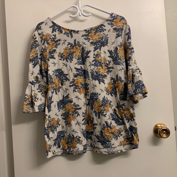 3/4 length shirt. Size Large. Brand is Faith and Joy. - Picture 1 of 2